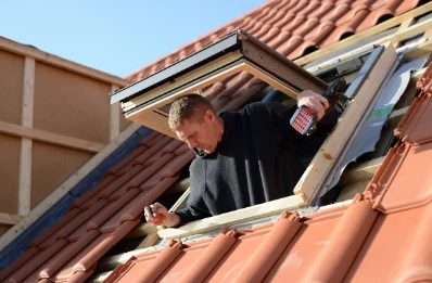 Pose de fenêtres de toit Velux à Champlemy